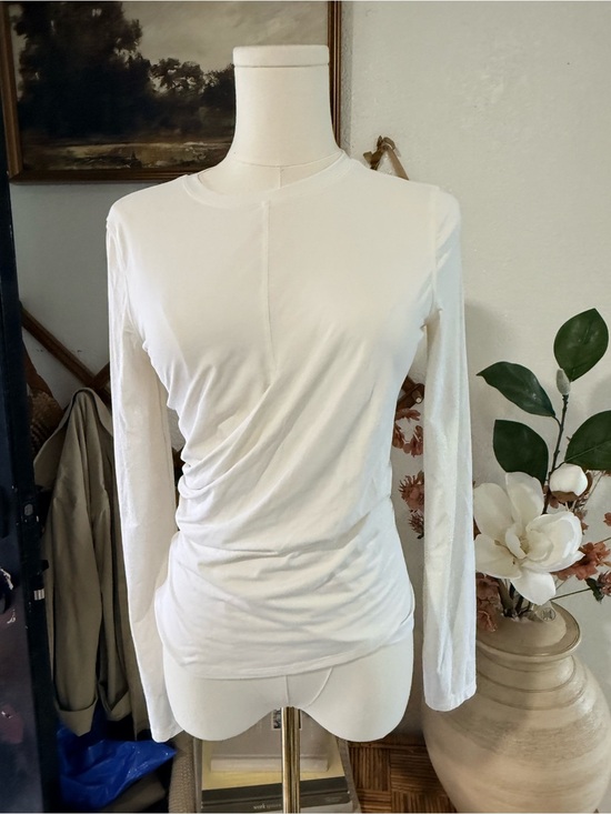 lululemon athletica Tops - lululemon athletica White Long Sleeve Ruched Crew Neck Top